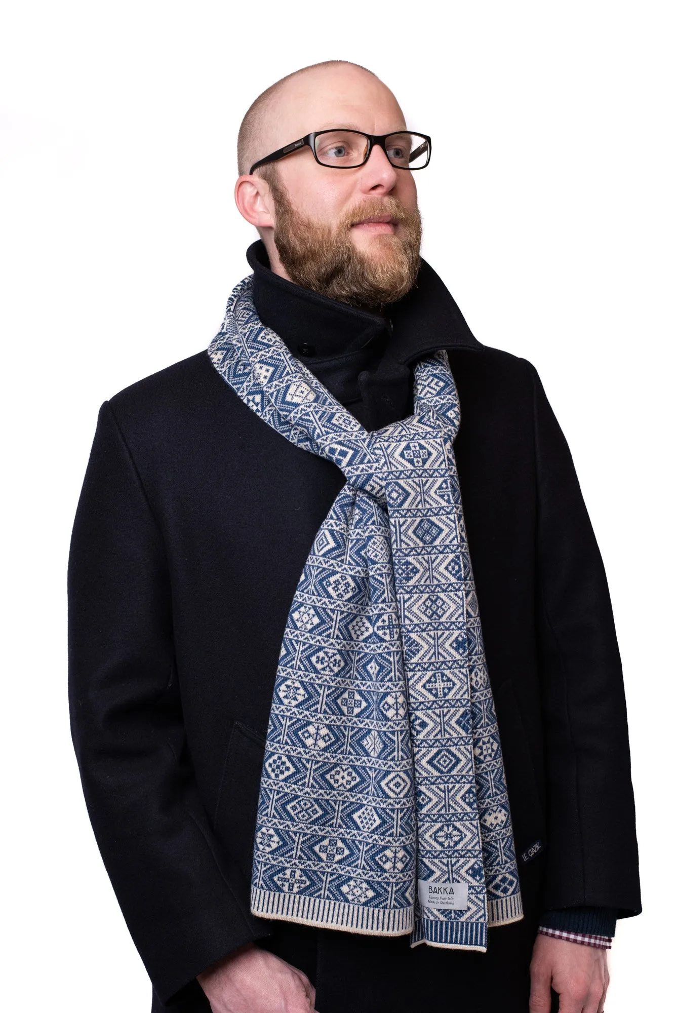 Design 1 - 2-colour Scarf in landmark design
