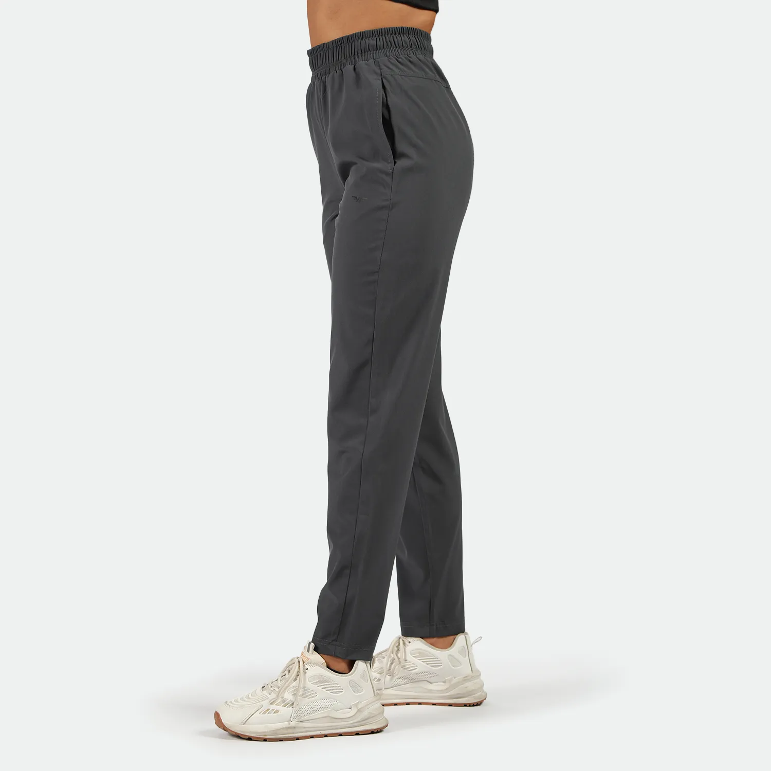 WOMEN-GO-BEYOND TRAINING PANT (ASPHALT-GREY)